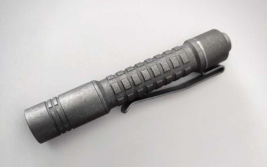 Reylight Pineapple Mini Titanium Flashlight